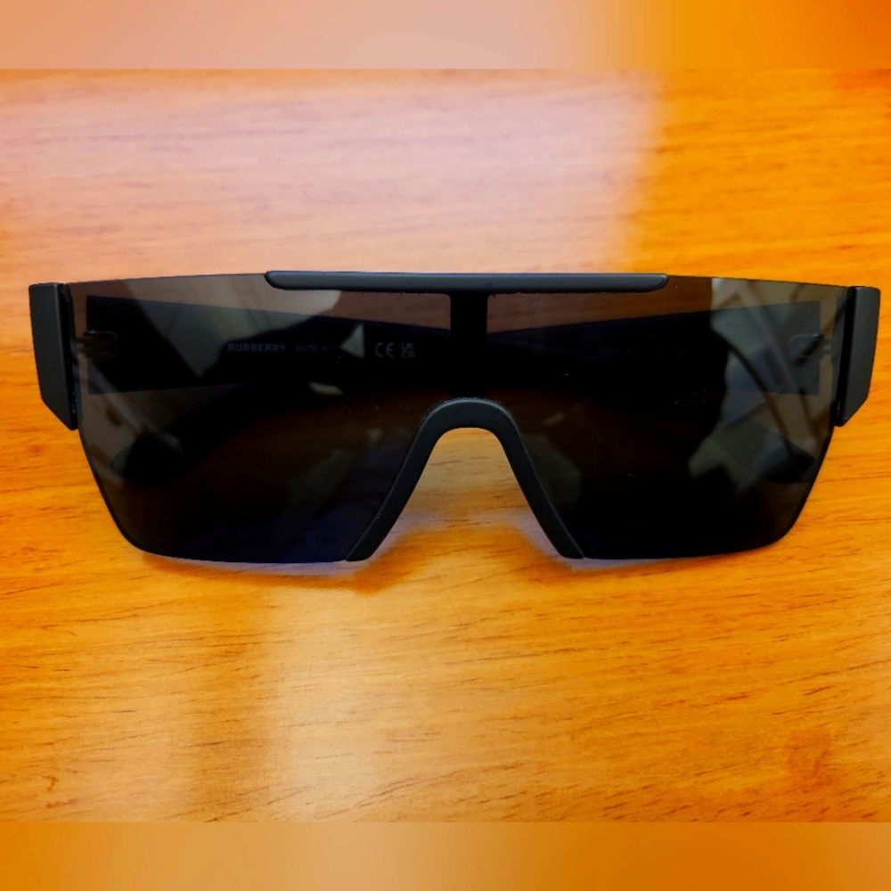 Burberry Sunglasses (BE4291)